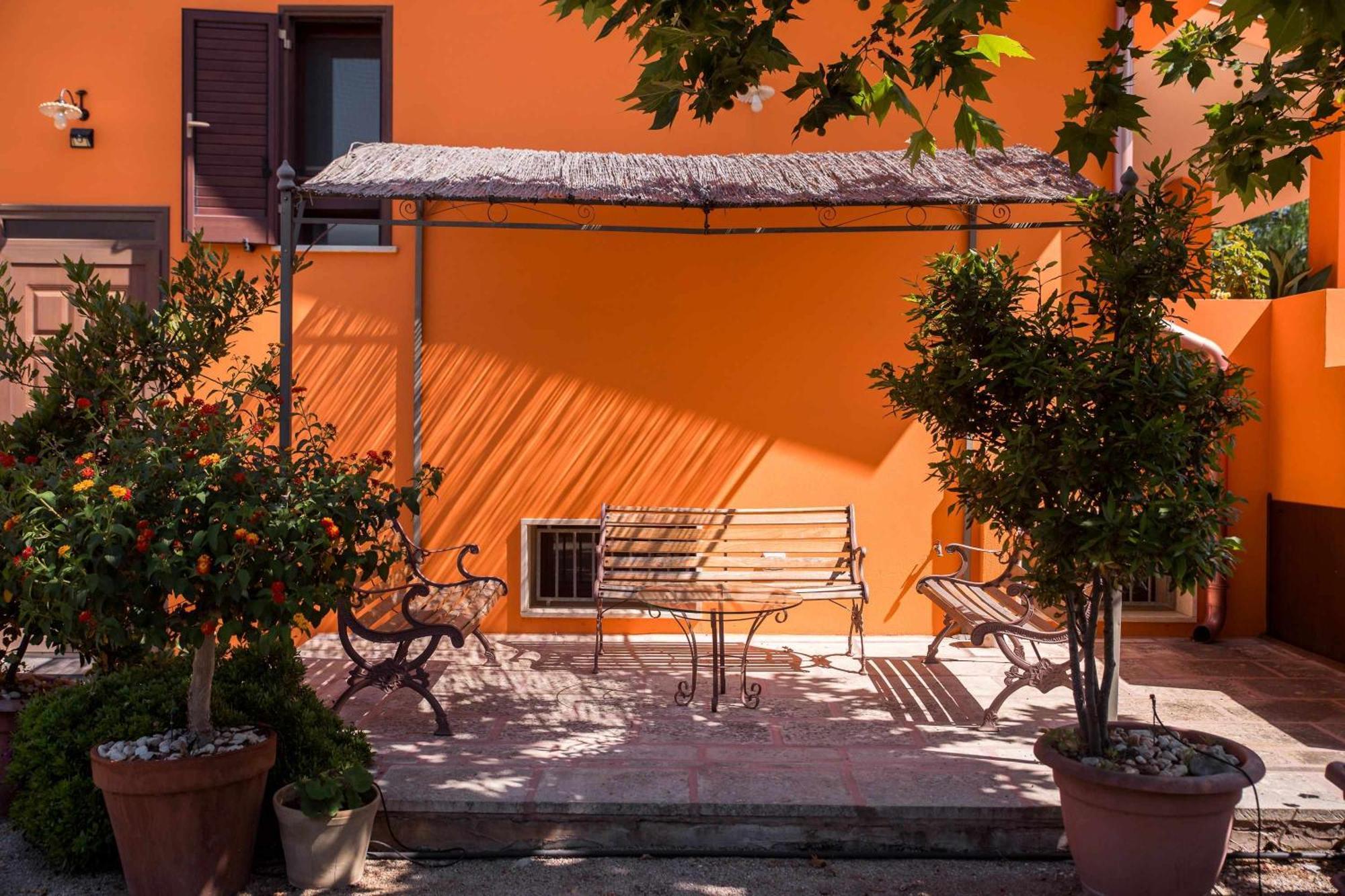 Villa Claudia By Vivimy Parabita Exterior foto